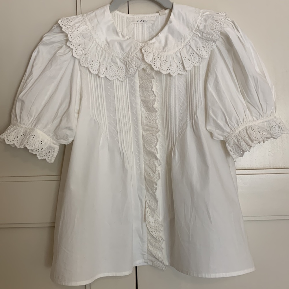 Doen White Lace Trim Blouse